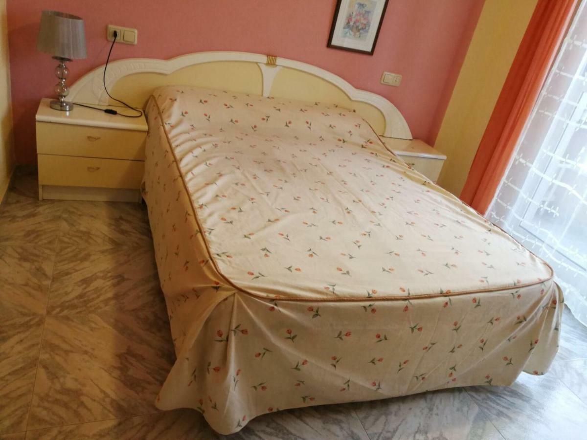 Economical House By Sea Apartment La Mata  Ngoại thất bức ảnh